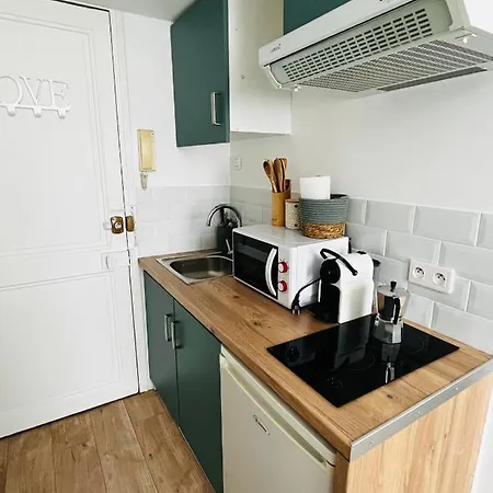 Apartment Joli Sur Le Port Cannes